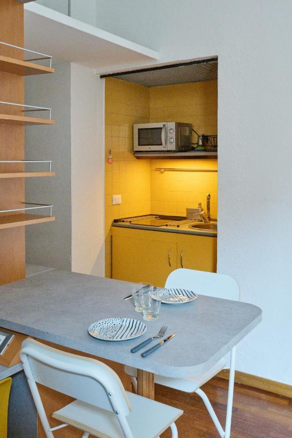 Artist Nadia'S Apartment In Porta Vercellina Milan Extérieur photo